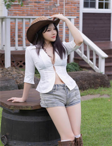 美眉的禁处受辱,play视频在线播放